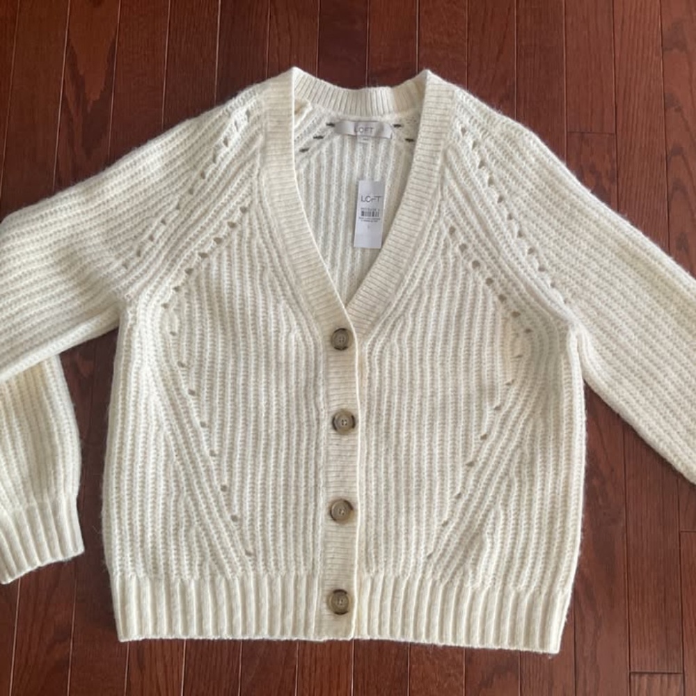New LOFT Cardigan Size L
